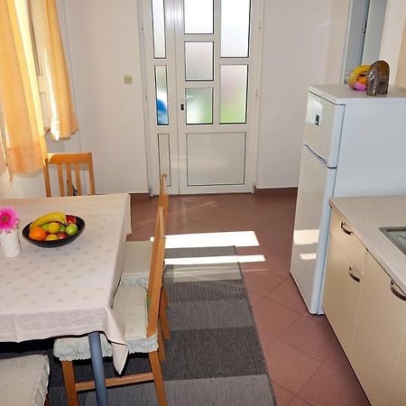 Apartamento Roza Baška Voda Exterior foto