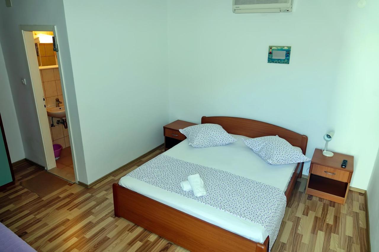 Apartamento Roza Baška Voda Exterior foto