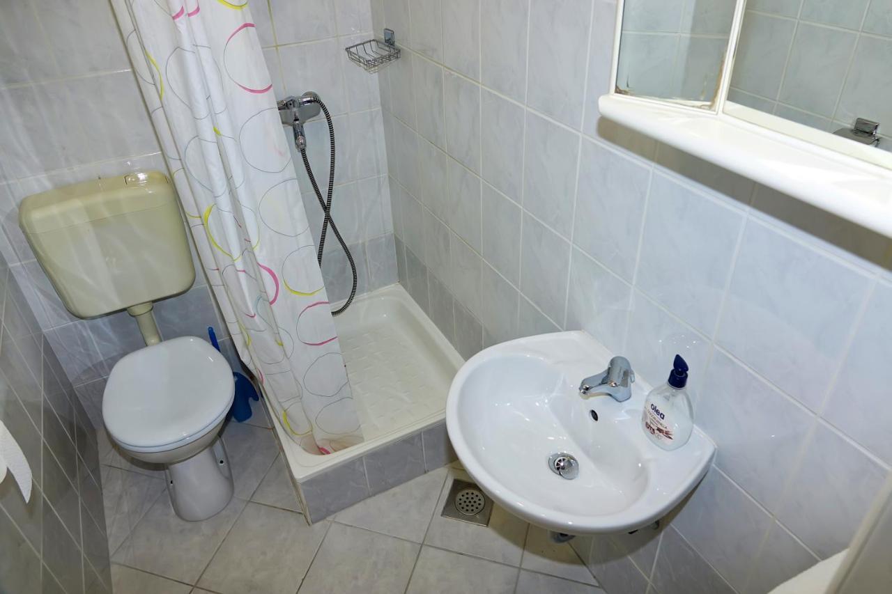 Apartamento Roza Baška Voda Exterior foto