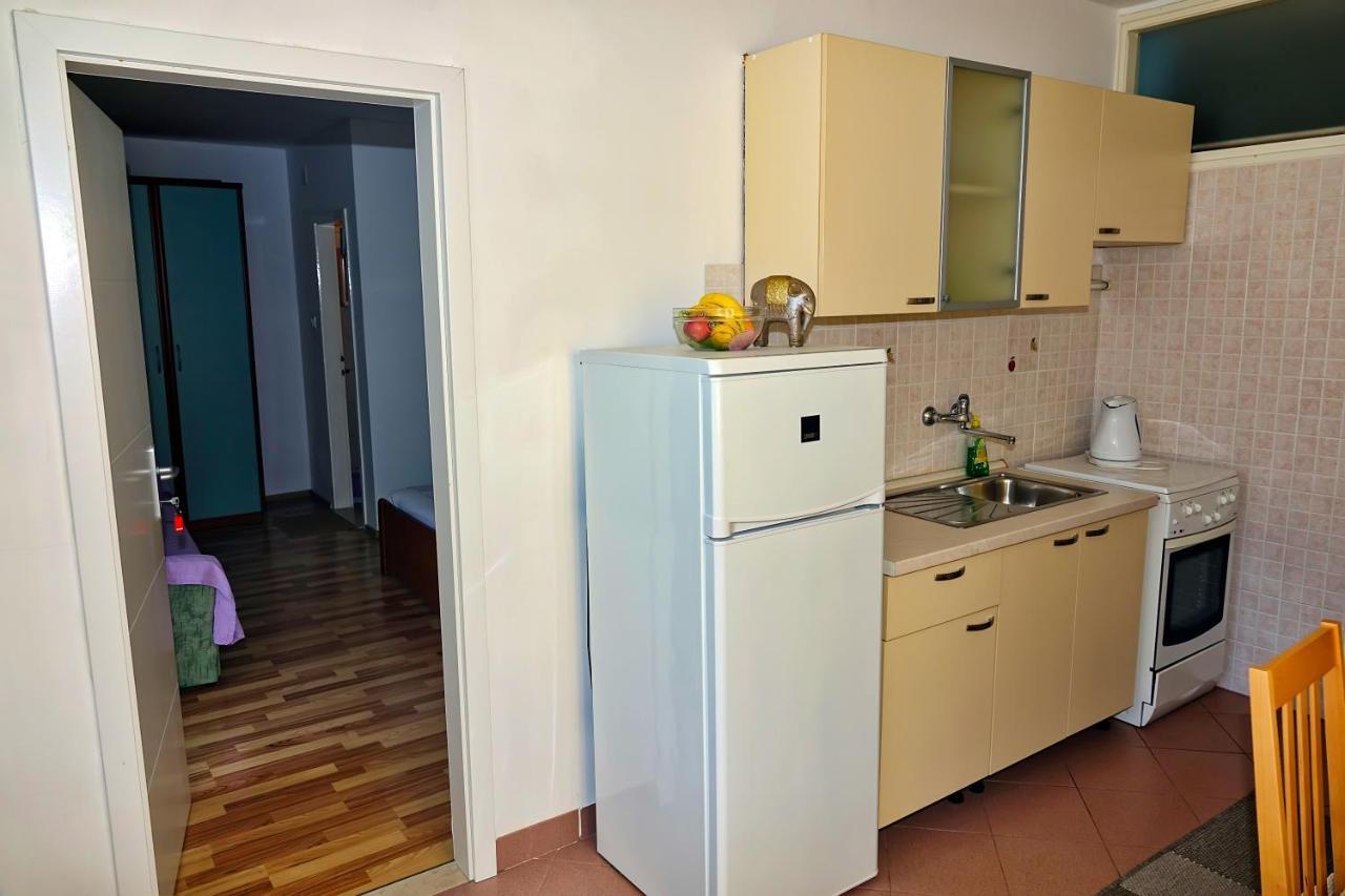 Apartamento Roza Baška Voda Exterior foto