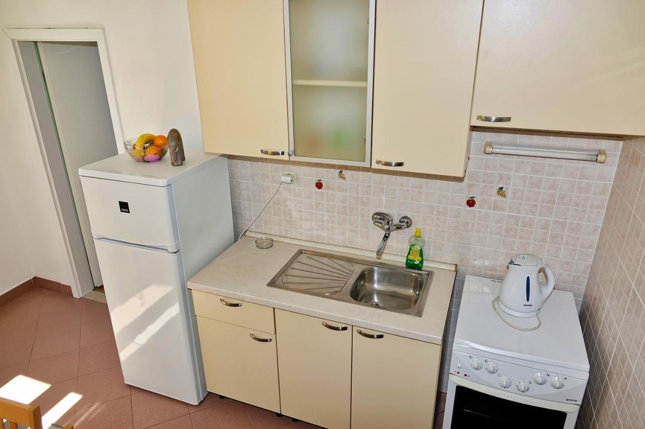 Apartamento Roza Baška Voda Exterior foto