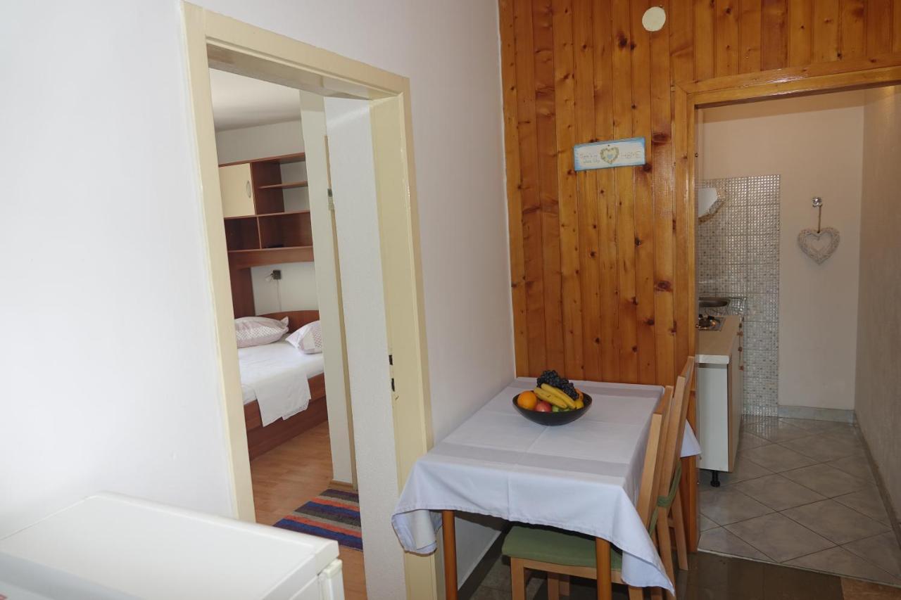Apartamento Roza Baška Voda Exterior foto
