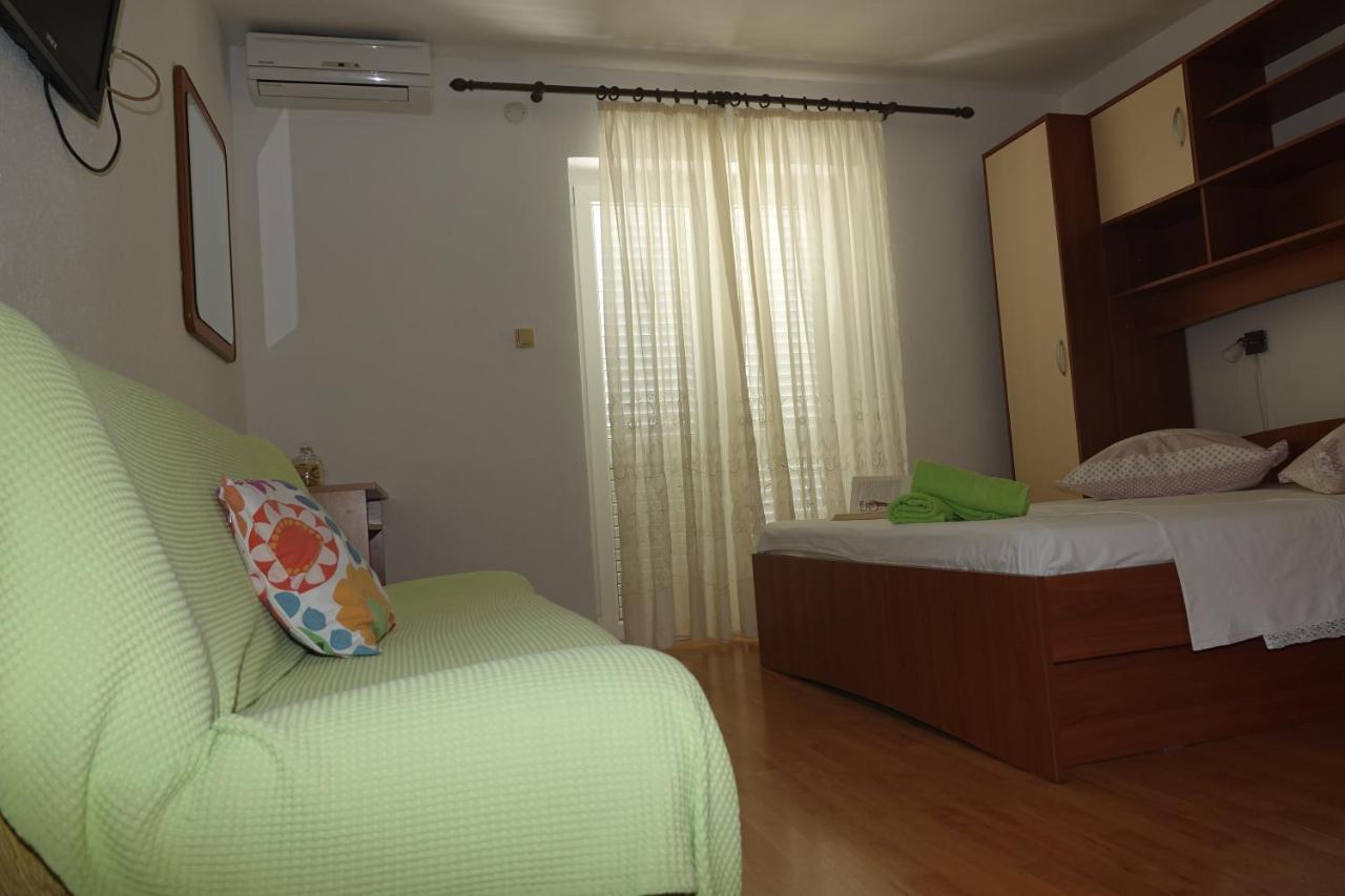 Apartamento Roza Baška Voda Exterior foto