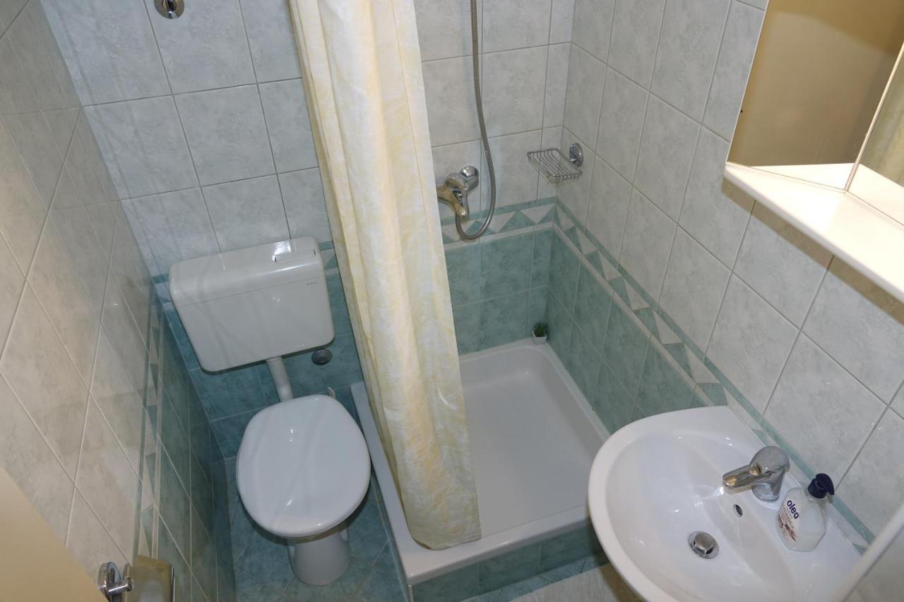 Apartamento Roza Baška Voda Exterior foto