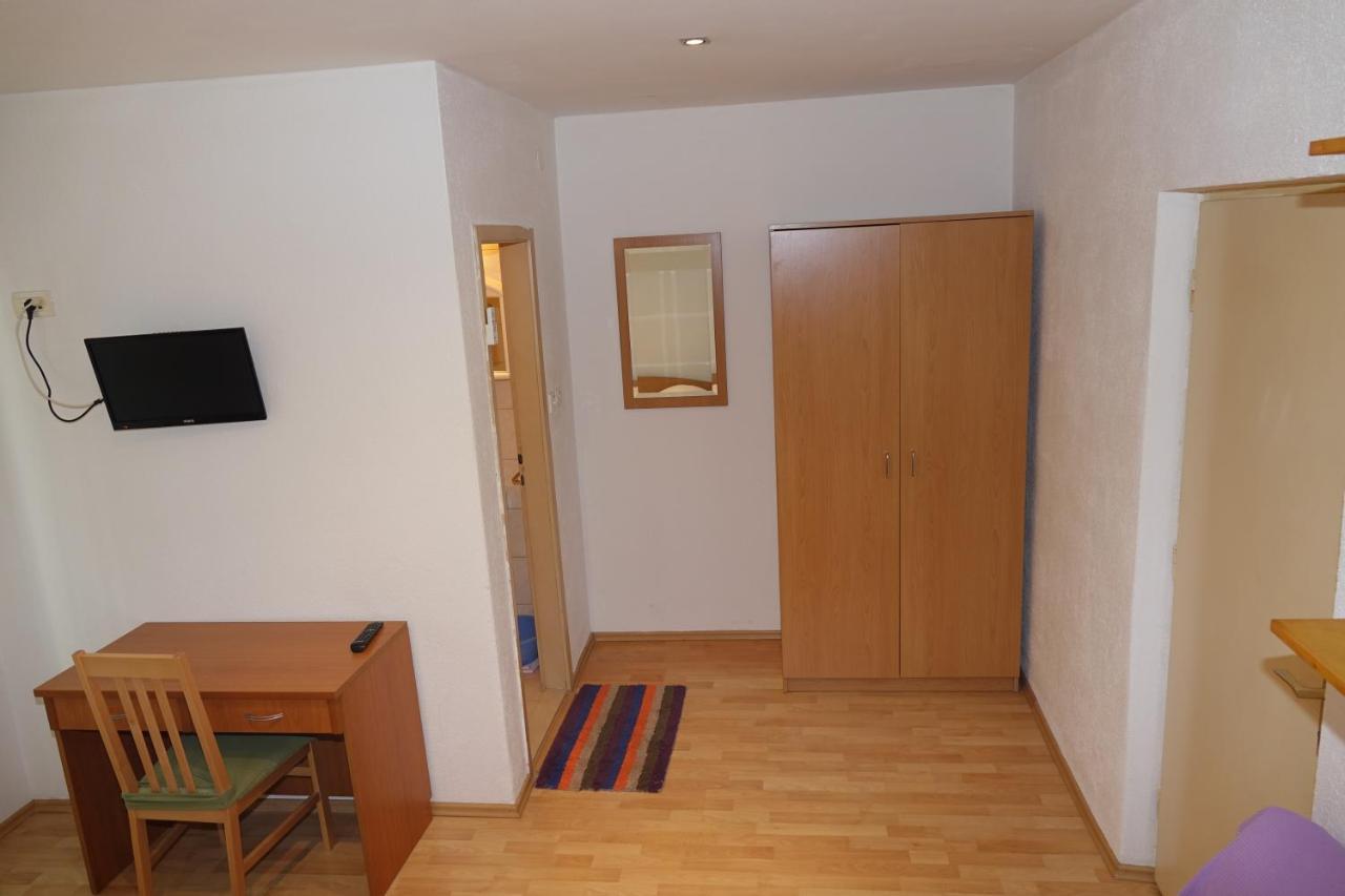 Apartamento Roza Baška Voda Exterior foto