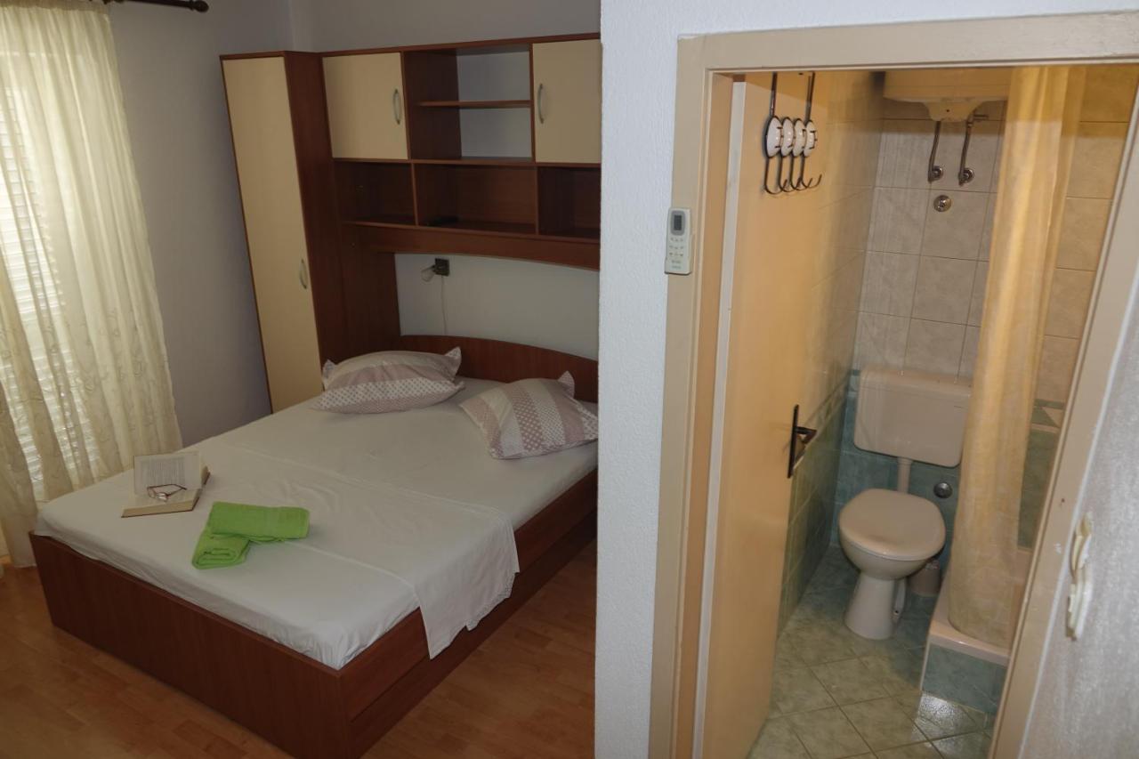 Apartamento Roza Baška Voda Exterior foto